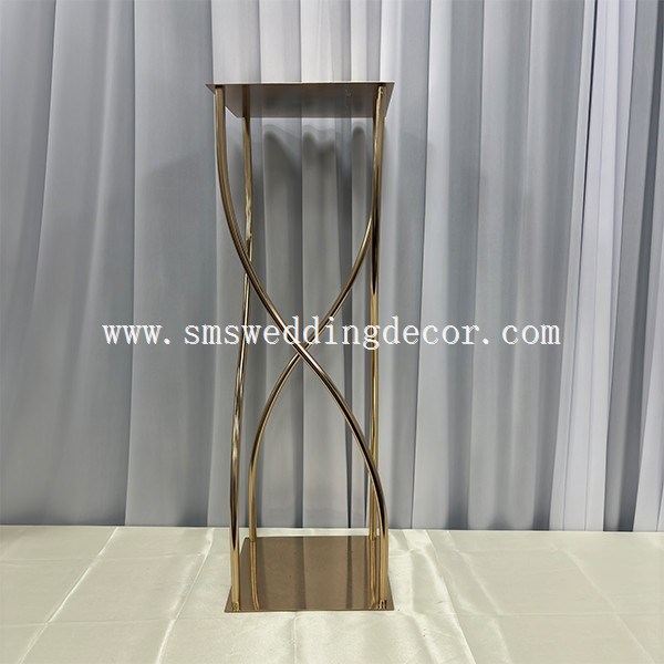 tall gold centerpiece stands