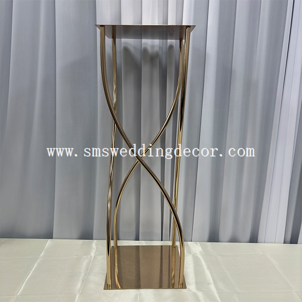 gold metal stands for centerpieces