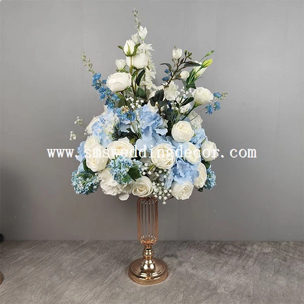 simple spring wedding centerpieces